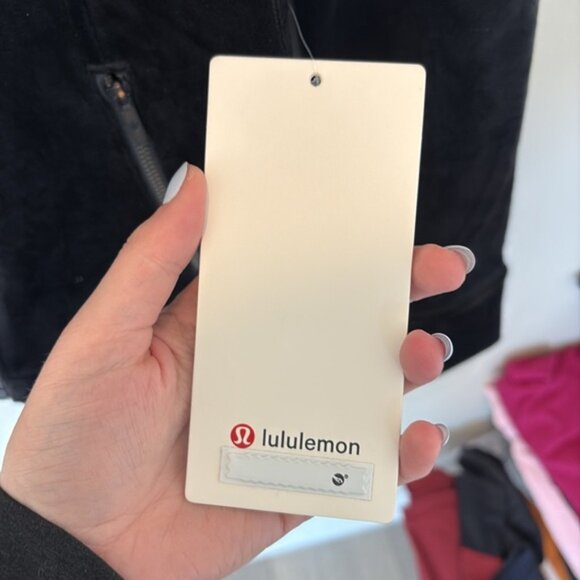 Lululemon NWT Define Jacket Velvet Black Size 6 - Picture 3 of 10